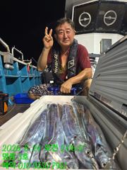 (14석통명륜3호)대갈치 풍년 대박조황 갈치들과 한판 ~굿굿 계속 달립니다(내일한자리예약가능 계속예약가능)