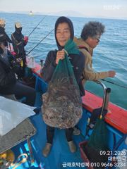 [고흥,녹동] 낚시로 문어 잡아 냉동고 채울시기입니다 묵직한 문어들…