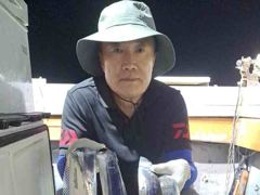 [통영] 은빛나래피싱 초대박 어둠이 오자마자 인생급 소나기 피딩. 고기 …