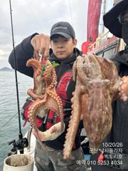 20일, 군산 가을 왕문어 ~덩치급 문어가 낚이네요~~실시간~군산낚시프라자 뉴빅토리호